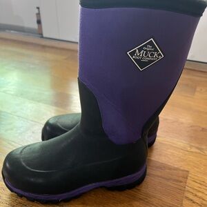 Girls Size 4 Muck Boots!